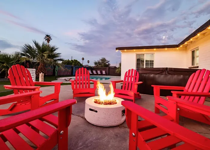 Gorgeous 4-bed With Golf, Pool, & Hot Tub! Phoenix